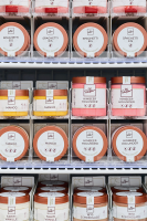 Warenvorschubsystem für Tiefkühlschrank