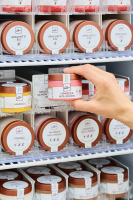 Warenvorschubsystem für Tiefkühlschrank