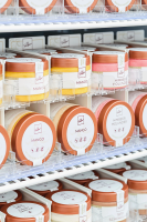 Warenvorschubsystem für Tiefkühlschrank
