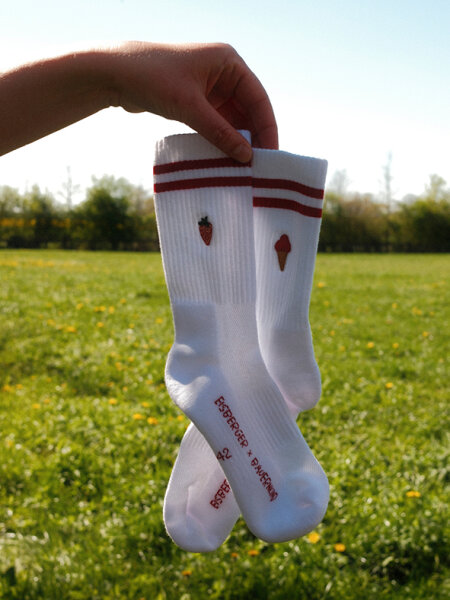 EisBerger x Bauernkind Socken Eis & Erdbeere